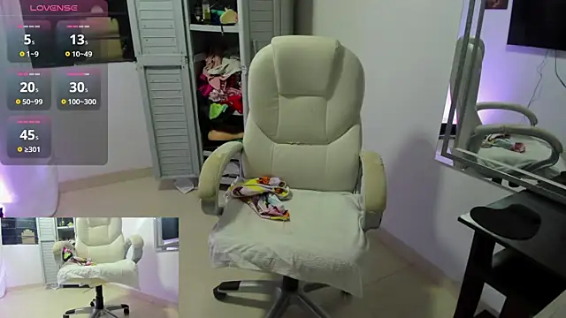 Snapshot of dahian_carter chatting on March 7, 2026, 10:23 am dahian carter online show from March 7, 2026, 10:23 am