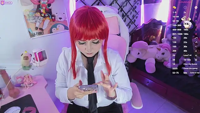 Snapshot of MaddyFooxx chatting on October 31, 2025, 2:51 pm MaddyFooxx online show from October 31, 2025, 2:51 pm