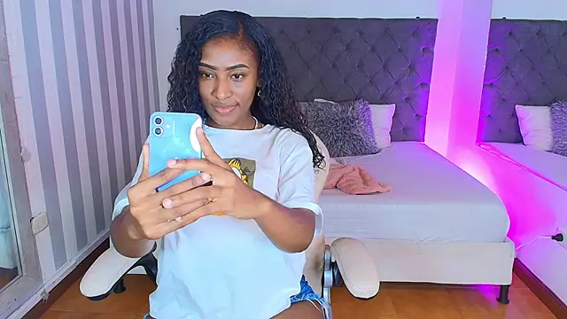 Snapshot of rebeca_cortez_ chatting on January 9, 2025, 3:58 am rebeca cortez  online show from January 9, 2025, 3:58 am