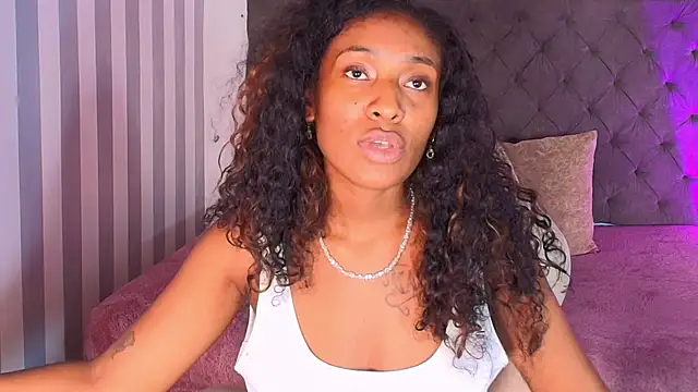 Snapshot of rebeca_cortez_ chatting on January 10, 2025, 3:50 am rebeca cortez  online show from January 10, 2025, 3:50 am