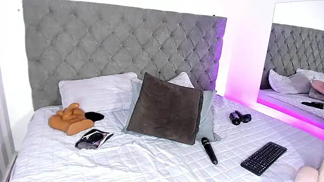 Snapshot of rebeca_cortez_ chatting on March 10, 2025, 4:49 am rebeca cortez  online show from March 10, 2025, 4:49 am