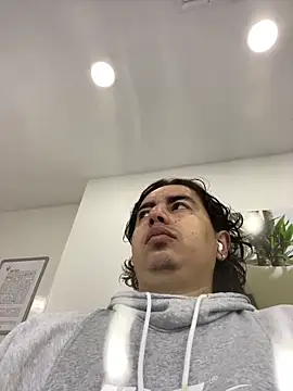 Snapshot of DanielGomez9 chatting on December 18, 2025, 12:22 pm DanielGomez9 online show from December 18, 2025, 12:22 pm