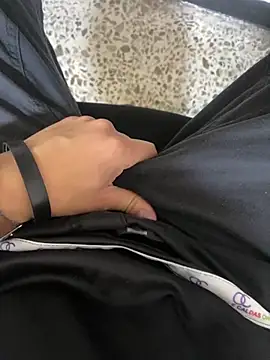 Snapshot of DanielGomez9 chatting on February 12, 2026, 2:34 pm DanielGomez9 online show from February 12, 2026, 2:34 pm