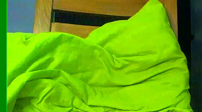 Snapshot of Ian_zaenzz chatting on December 18, 2024, 10:35 pm Ian zaenzz online show from December 18, 2024, 10:35 pm