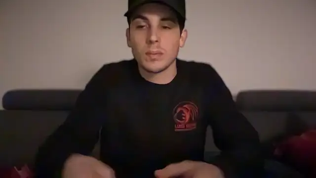 Snapshot of abe_in_red chatting on February 22, 2025, 12:16 am abe in red online show from February 22, 2025, 12:16 am