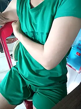 Snapshot of Lyly_sexy2k chatting on September 18, 2025, 4:14 am Lyly sexy2k online show from September 18, 2025, 4:14 am