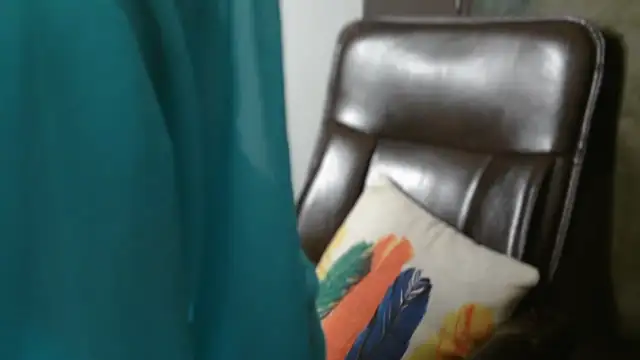 Snapshot of urvashihott chatting on February 7, 2026, 5:05 pm urvashihott online show from February 7, 2026, 5:05 pm