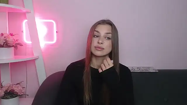 MilanaAngelAs online show from November 21, 2025, 1:43 pm