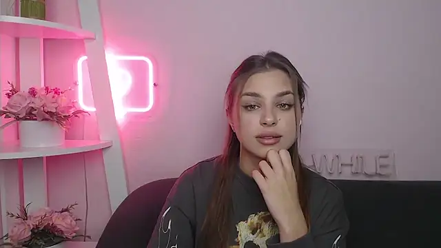 MilanaAngelAs online show from December 16, 2025, 8:36 pm