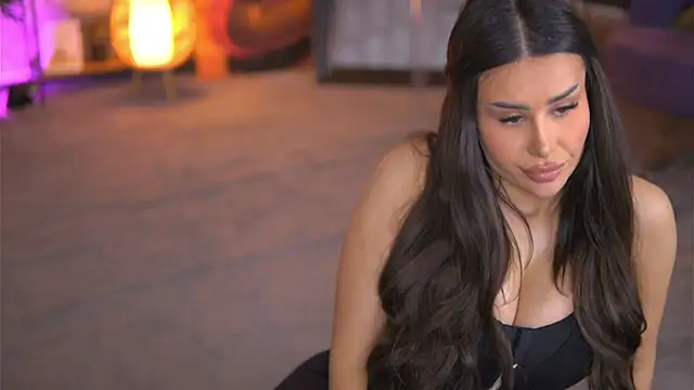 Snapshot of EvaZane chatting on January 22, 2025, 2:03 pm EvaZane online show from January 22, 2025, 2:03 pm