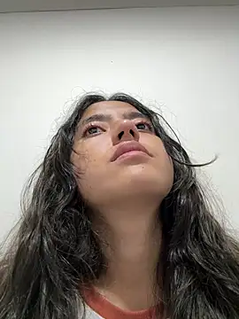 Snapshot of ViolettaSummer chatting on February 1, 2026, 12:48 pm ViolettaSummer online show from February 1, 2026, 12:48 pm