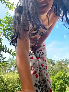 Snapshot of ViolettaSummer chatting on February 9, 2026, 4:00 pm ViolettaSummer online show from February 9, 2026, 4:00 pm