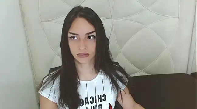 Dollbehavior  online show from December 22, 2024, 8:05 am