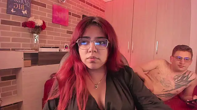 Rousse Collinss online show from June 17, 2026, 3:53 am