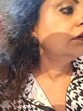 Snapshot of Maaya66 chatting on December 6, 2024, 5:00 pm Maaya66 online show from December 6, 2024, 5:00 pm