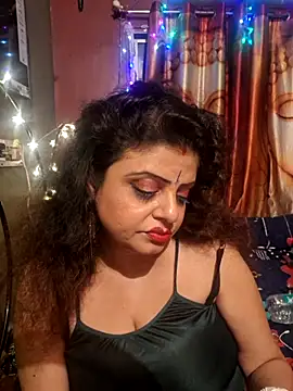 Snapshot of Maaya66 chatting on February 20, 2025, 6:02 pm Maaya66 online show from February 20, 2025, 6:02 pm