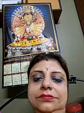 Snapshot of Maaya66 chatting on September 19, 2025, 5:24 pm Maaya66 online show from September 19, 2025, 5:24 pm