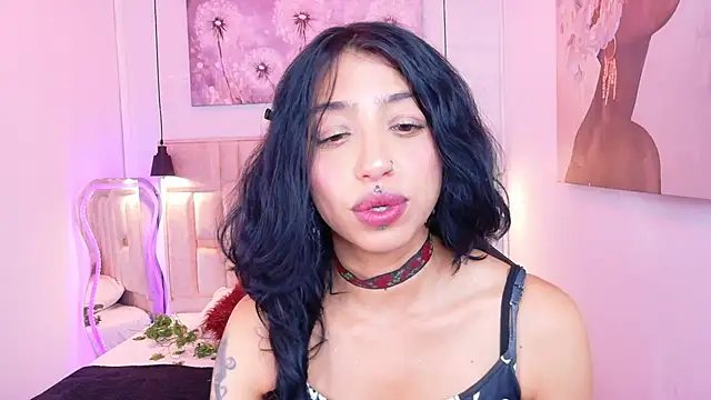 REDHOTTER  online show from May 27, 2026, 7:55 pm