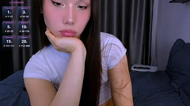 Snapshot of Kaia_Sunshine_Mia chatting on January 6, 2026, 2:43 pm Kaia Sunshine Mia online show from January 6, 2026, 2:43 pm