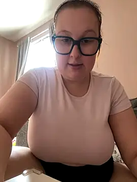Misssmilf online show from November 20, 2025, 10:48 am