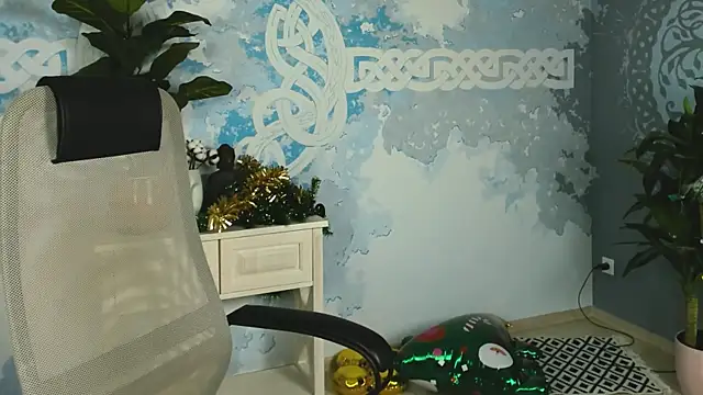 Snapshot of Orianna_Fox chatting on December 31, 2024, 1:08 pm Orianna Fox online show from December 31, 2024, 1:08 pm