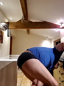 Snapshot of td197077 chatting on September 8, 2025, 8:19 pm td197077 online show from September 8, 2025, 8:19 pm