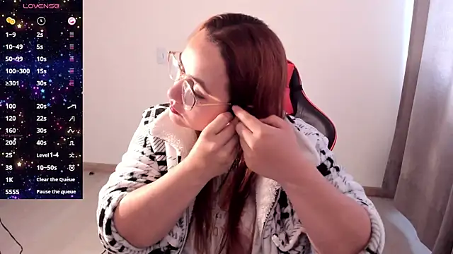 Snapshot of maryluna95 chatting on October 16, 2025, 9:05 pm maryluna95 online show from October 16, 2025, 9:05 pm