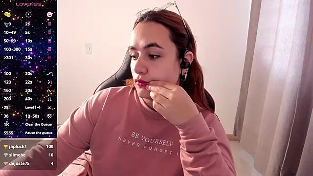 Snapshot of maryluna95 chatting on November 5, 2025, 5:13 pm maryluna95 online show from November 5, 2025, 5:13 pm