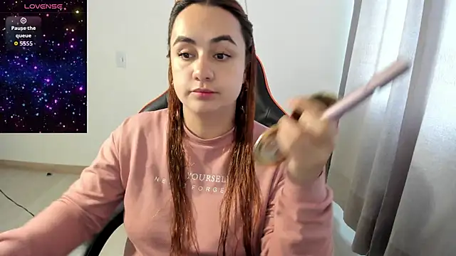 Snapshot of maryluna95 chatting on November 19, 2025, 7:36 pm maryluna95 online show from November 19, 2025, 7:36 pm