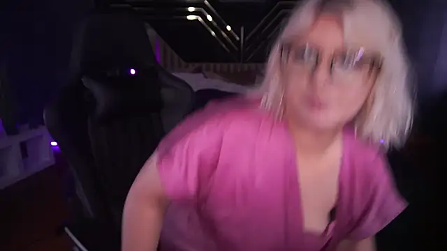 CoolTatis online show from March 2, 2025, 7:21 am