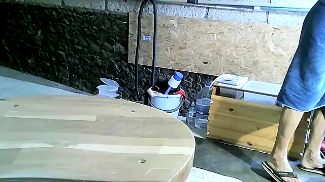 ewuich1 online show from September 30, 2025, 5:07 pm