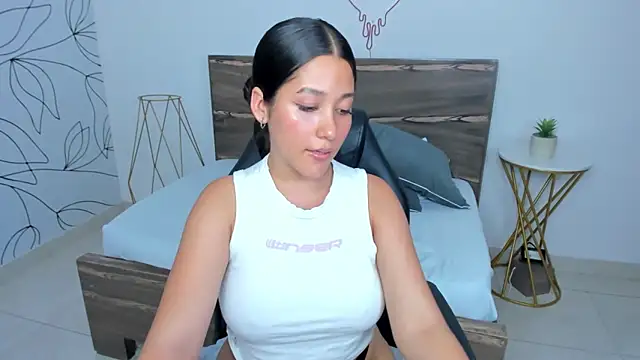 ivette bocelly online show from February 2, 2025, 8:13 am