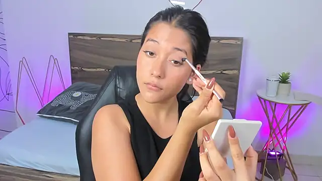 ivette bocelly online show from February 11, 2025, 1:09 pm