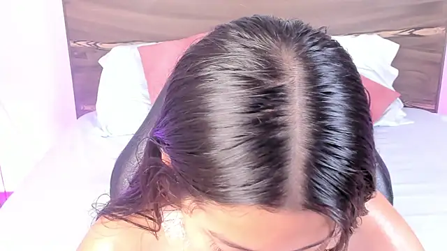 ivette bocelly online show from March 1, 2025, 1:22 am