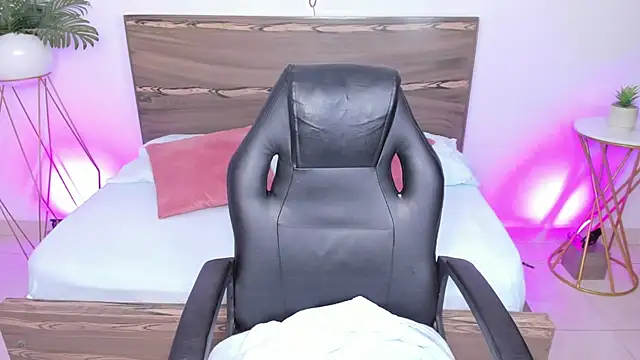 ivette bocelly online show from March 10, 2025, 7:29 pm