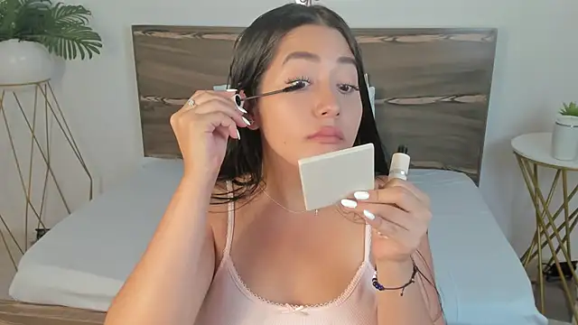 ivette bocelly online show from March 13, 2025, 7:50 pm