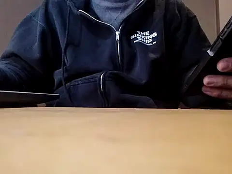 Snapshot of Elisyum2023 chatting on February 5, 2026, 6:34 pm Elisyum2023 online show from February 5, 2026, 6:34 pm