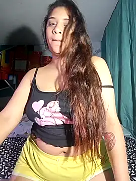 Snapshot of Susan-Rumie chatting on March 21, 2025, 1:13 am Susan-Rumie online show from March 21, 2025, 1:13 am
