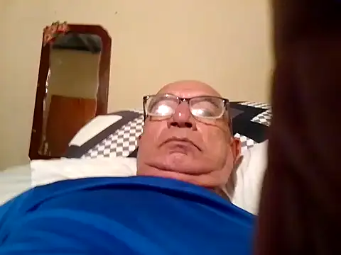 Snapshot of sincuenton24cmts chatting on October 20, 2025, 1:17 am sincuenton24cmts online show from October 20, 2025, 1:17 am