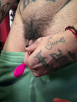 Snapshot of Gowtherr_ chatting on February 11, 2025, 4:35 pm Gowtherr online show from February 11, 2025, 4:35 pm