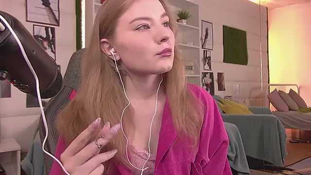 ValerieViolette online show from February 20, 2025, 6:50 am