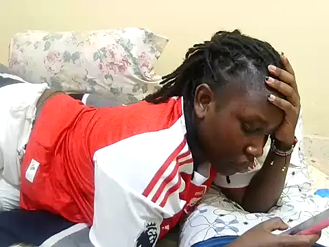 Snapshot of just_lela chatting on October 27, 2025, 1:26 pm just lela online show from October 27, 2025, 1:26 pm