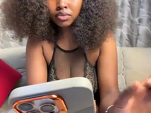 Chocolate queen2 online show from March 18, 2026, 4:37 am