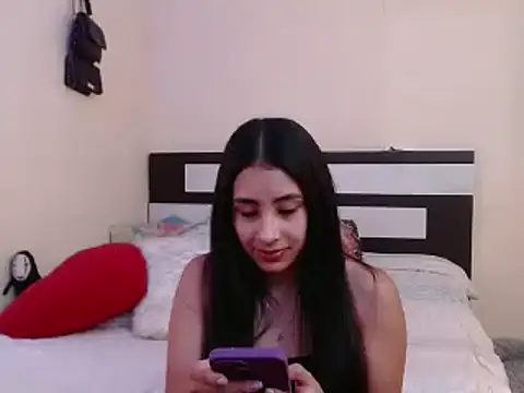 Snapshot of chika_hellar chatting on January 20, 2025, 10:37 pm chika hellar online show from January 20, 2025, 10:37 pm