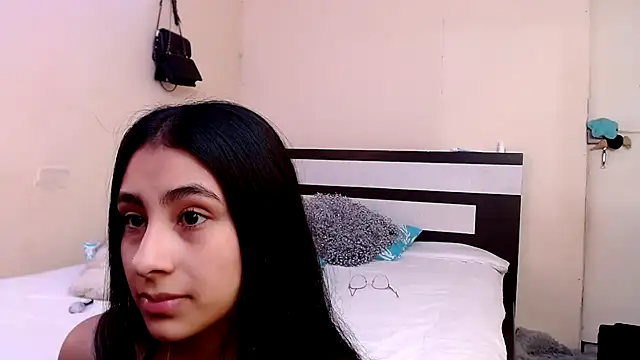 Snapshot of chika_hellar chatting on September 19, 2025, 10:10 pm chika hellar online show from September 19, 2025, 10:10 pm