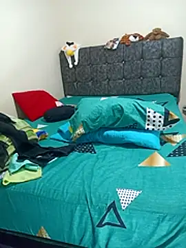 LITLESTAR online show from November 27, 2025, 5:48 pm