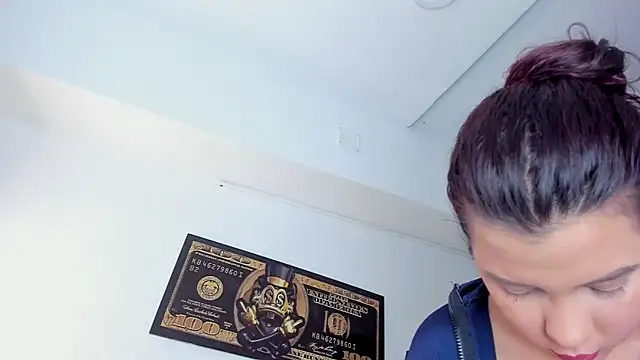 Elsalombardi  online show from September 11, 2025, 12:16 pm