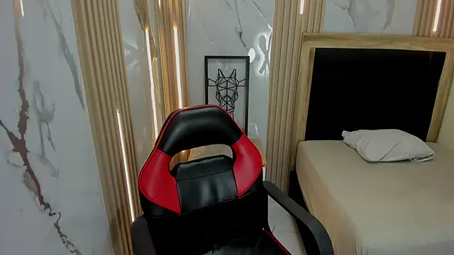 delilaquinn online show from December 3, 2025, 12:25 pm