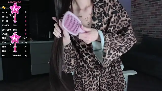 Snapshot of sweetiebones chatting on December 17, 2024, 11:06 am sweetiebones online show from December 17, 2024, 11:06 am