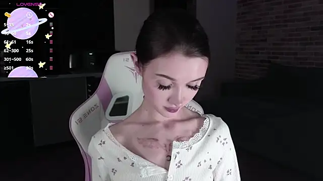 Snapshot of sweetiebones chatting on February 14, 2025, 4:20 pm sweetiebones online show from February 14, 2025, 4:20 pm